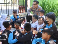 Kapolres Bondowoso Goes to School di SDN 03 Kota Kulon