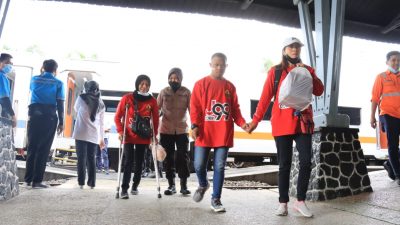 Polwan Polresta Malang Kota Ziarah ke Makam Bung Karno