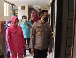 HUT Polwan ke-74, Kapolres Bondowoso Bersama Ibu Kapolres Anjangsana di RS Bhayangkara