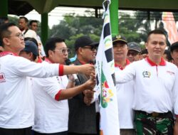 Prajurit dan Persit Kodim Bondowoso Ikuti Gerak Jalan Jaka Sopan 2022