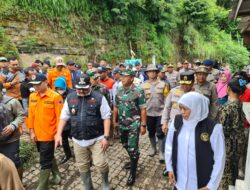 Pangdam V/Brawijaya, Gubernur dan Kapolda Jatim Kunjungi Korban Banjir Bandang di Sempol Ijen Bondowoso
