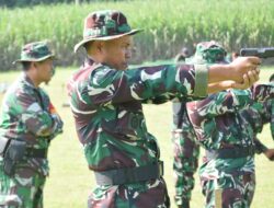 Jaga Ketrampilan dan Militansi, Prajurit Kodim 0822 Bondowoso Gelar Latihan Menembak