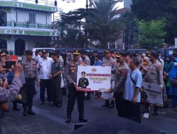 Ribuan Paket Sembako dari Kapolri Disebar ke Masyarakat di Slum Area Jakarta Selatan