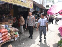 Selama Bulan Suci Ramadhan, Polres Bondowoso Pantau Harga Barang Pokok di Pasar Induk