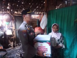 Polres Lumajang Salurkan Bantuan Paket Sembako Bagi Warga Kurang Mampu