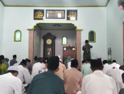 Satgas TMMD Ke-116 Bondowoso Lakukan Sholat Maghrib Berjamaah