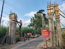 Pembangunan Fisik TMMD 116 Gapura Iconic Desa Kerang Bondowoso